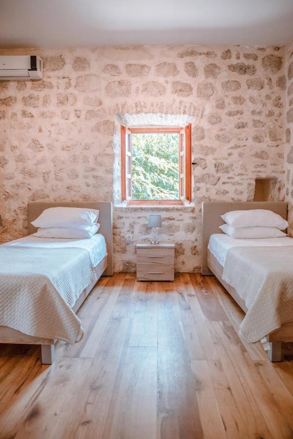Guesthouse Mrshe Palace Perast Bagian luar foto
