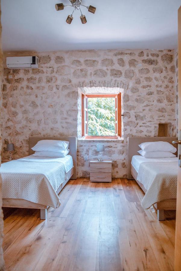 Guesthouse Mrshe Palace Perast Bagian luar foto