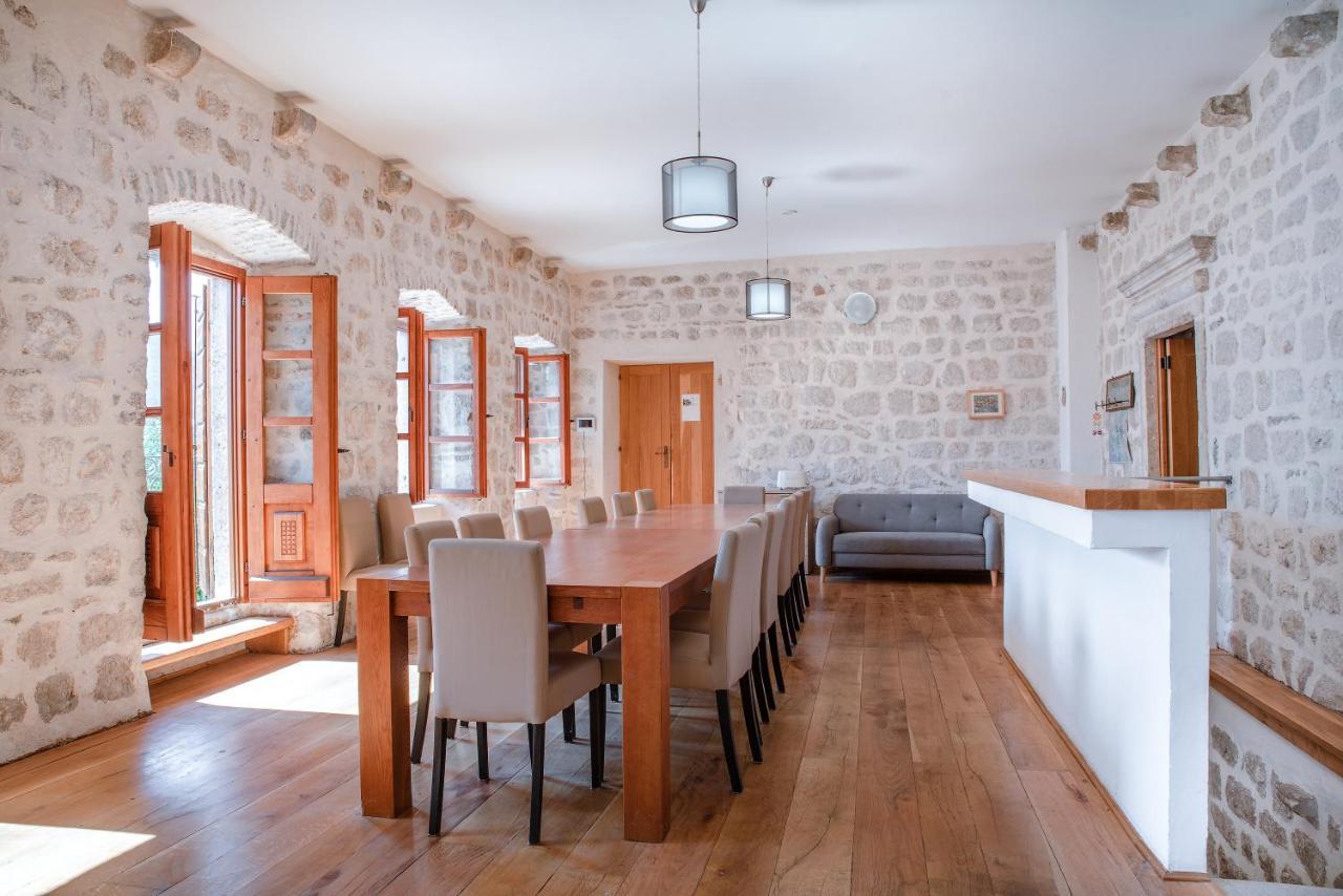 Guesthouse Mrshe Palace Perast Bagian luar foto