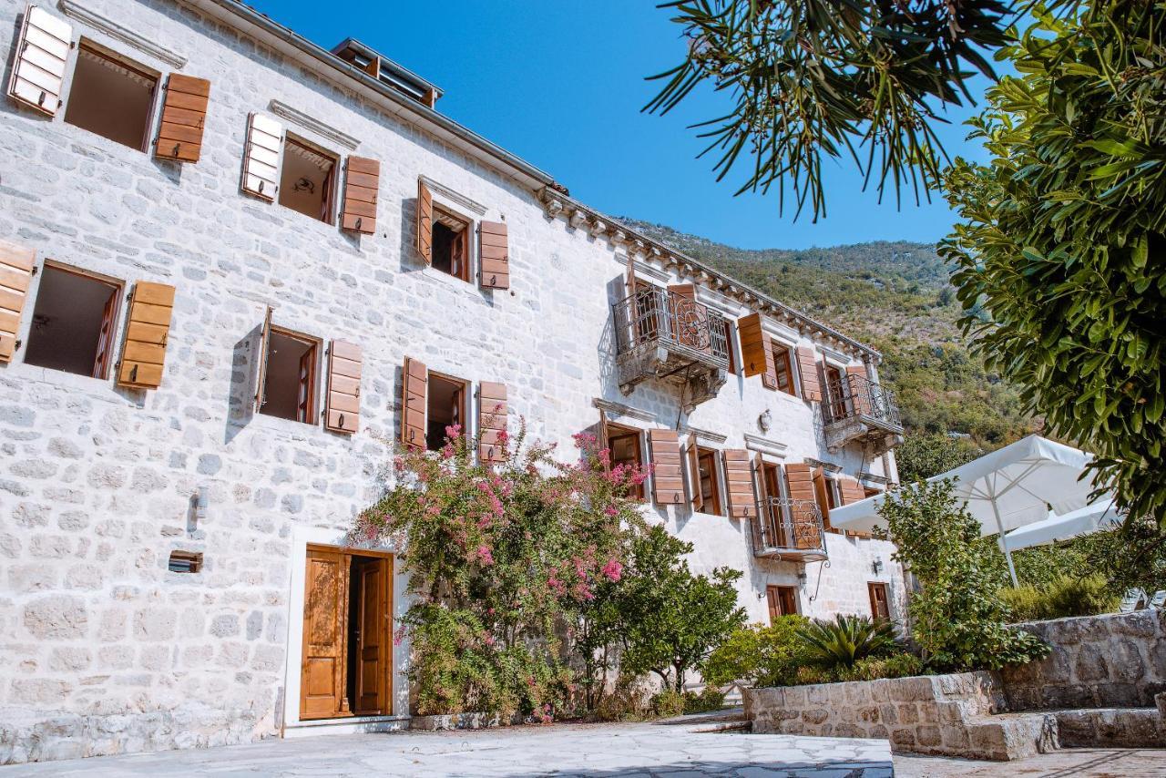 Guesthouse Mrshe Palace Perast Bagian luar foto