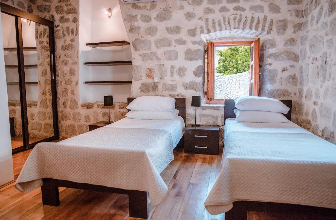 Guesthouse Mrshe Palace Perast Bagian luar foto