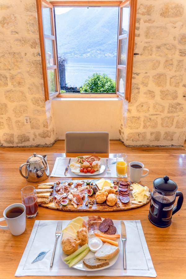 Guesthouse Mrshe Palace Perast Bagian luar foto