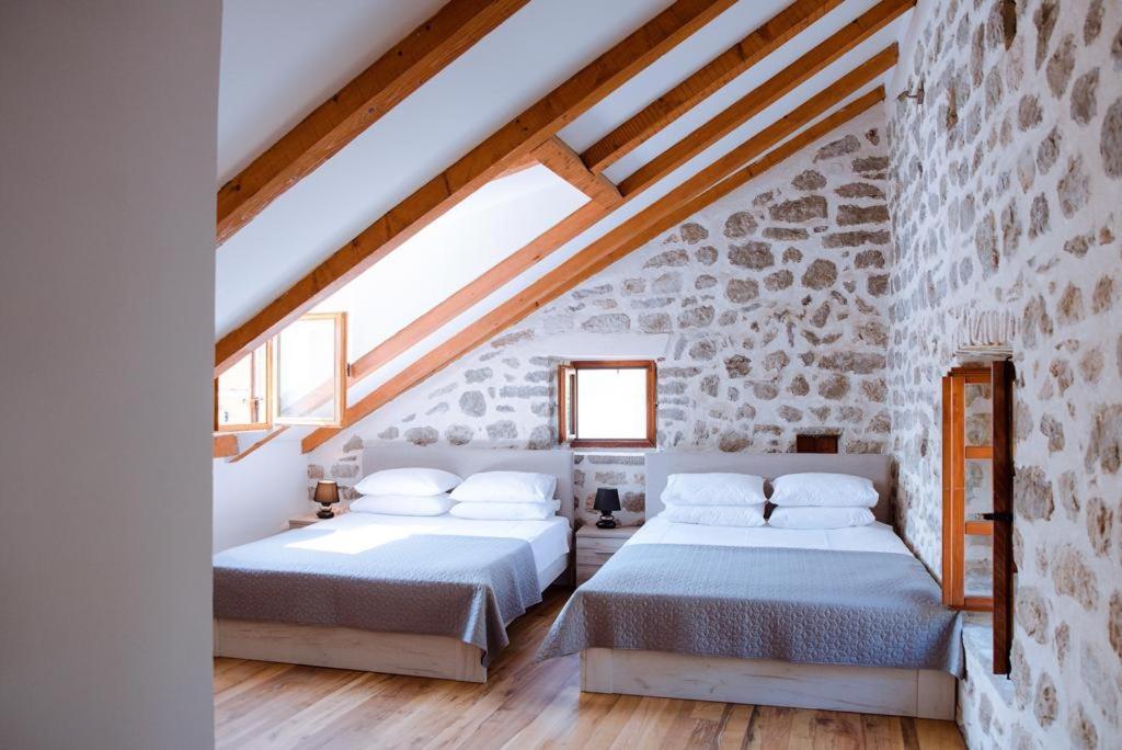 Guesthouse Mrshe Palace Perast Bagian luar foto