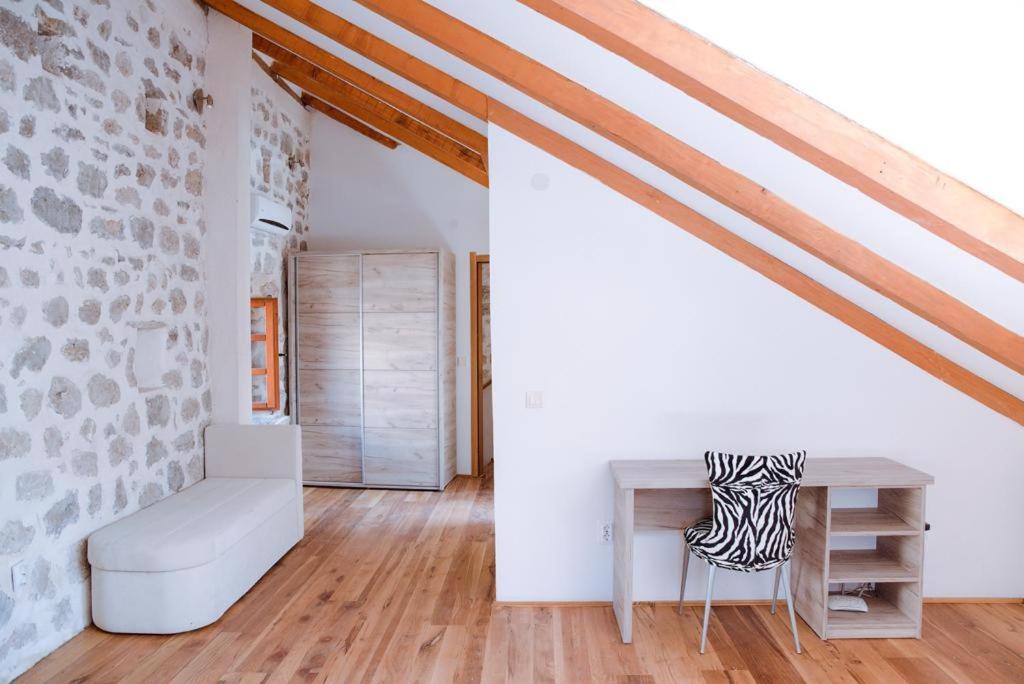 Guesthouse Mrshe Palace Perast Bagian luar foto