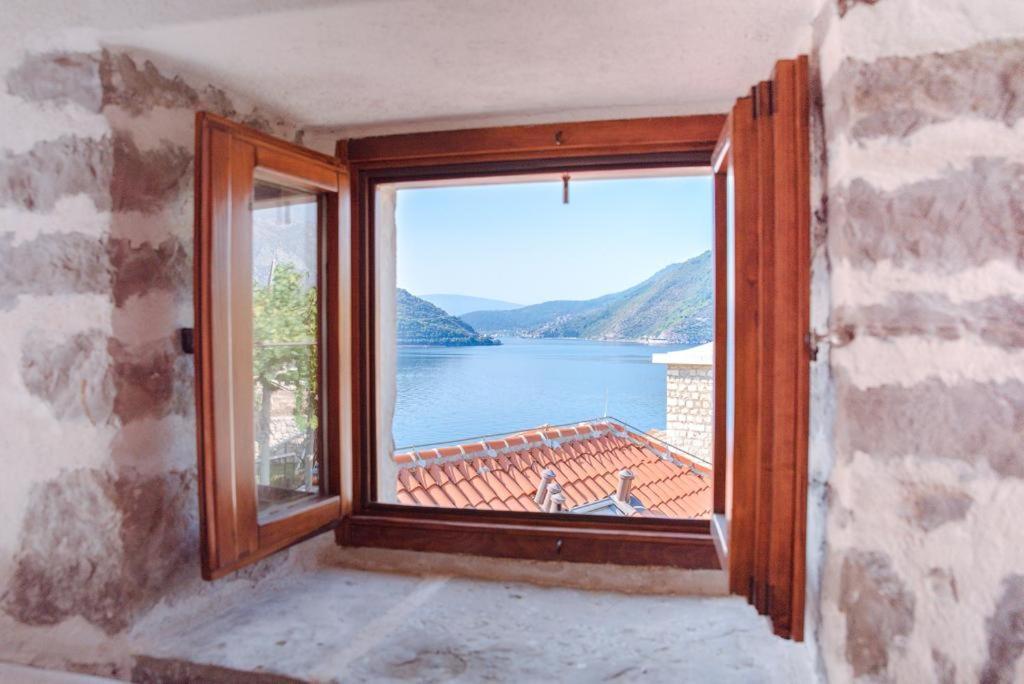 Guesthouse Mrshe Palace Perast Bagian luar foto